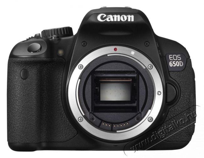 CANON EOS 650D + 18-55mm DC III Kit F&eacute;nyk&eacute;pezőg&eacute;p / kamera - DSLR t&uuml;k&ouml;rreflexes f&eacute;nyk&eacute;pezőg&eacute;p - 275255