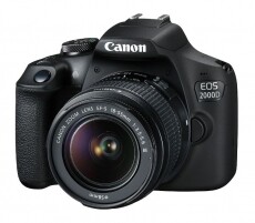 CANON EOS 2000D + 18-55mm f/3,5-5,6 EF-S DC III Digitális fényképezőgép Fényképezőgép / kamera - DSLR tükörreflexes fényképezőgép - 349748