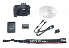 CANON EOS 7D Mark II Váz + W-E1 Wi-Fi adapter  Fényképezőgép / kamera - DSLR tükörreflexes fényképezőgép - 345136