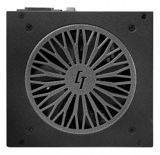 Chieftec CHIEFTRONIC Steel Power 650W 80+ Bronze ventillátorral dobozos tápegység Iroda és számítástechnika - Számítógép tartozék - Tápegység - 478159
