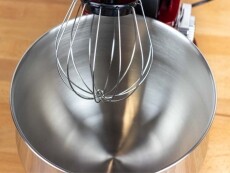 Clatronic KM 3712 Konyhai robotgép - piros Konyhai termékek - Konyhai kisgép (előkészítés / feldolgozás) - Konyhai robotgép - 360123