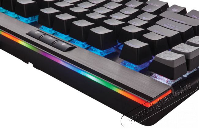 Corsair Corsair Gaming K95 RGB Platinum RGB LED Cherry MX Speed Gamer billentyűzet Iroda &eacute;s sz&aacute;m&iacute;t&aacute;stechnika - Billentyűzet / billentyűzet szett - Vezet&eacute;kes - 368857