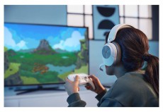 Corsair HS55 vezeték nélküli fehér gamer headset Audio-Video / Hifi / Multimédia - Fül és Fejhallgatók - Fejhallgató mikrofonnal / headset - 478668