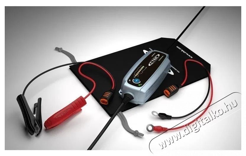 CTEK Lithium XS aut&oacute; akkuml&aacute;tor t&ouml;ltő Akkuk &eacute;s t&ouml;ltők - Li-ion akkumul&aacute;tor &eacute;s t&ouml;ltő (ut&aacute;ngy&aacute;rtott) - T&ouml;ltő - 531730