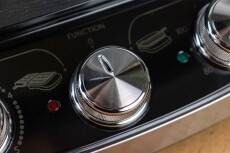 Delonghi CGH910 elektromos grill Konyhai termékek - Konyhai kisgép (sütés / főzés / hűtés / ételkészítés) - Kontakt grill sütő / sütőlap - 370177