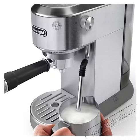 Delonghi EC890.M K&Aacute;V&Eacute;FŐZŐ PRESSZ&Oacute; Konyhai term&eacute;kek - K&aacute;v&eacute;főző / k&aacute;v&eacute;&ouml;rlő / kieg&eacute;sz&iacute;tő - Pressz&oacute; k&aacute;v&eacute;főző - 516792