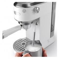 Delonghi EC890.WI K&Aacute;V&Eacute;FŐZŐ PRESSZ&Oacute; Konyhai term&eacute;kek - K&aacute;v&eacute;főző / k&aacute;v&eacute;&ouml;rlő / kieg&eacute;sz&iacute;tő - Pressz&oacute; k&aacute;v&eacute;főző - 516791