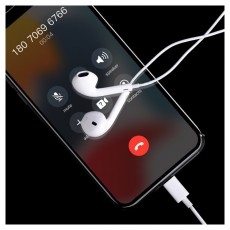 Devia ST366864 Star Lightning fehér fülhallgató Audio-Video / Hifi / Multimédia - Fül és Fejhallgatók - Fülhallgató - 477455