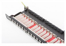 DIGITUS CAT6 HD 24port 19" 0,5U kompakt fekete árnyékolt Patch Panel Iroda és számítástechnika - Hálózat - Hálózati kiegészítő - 393082