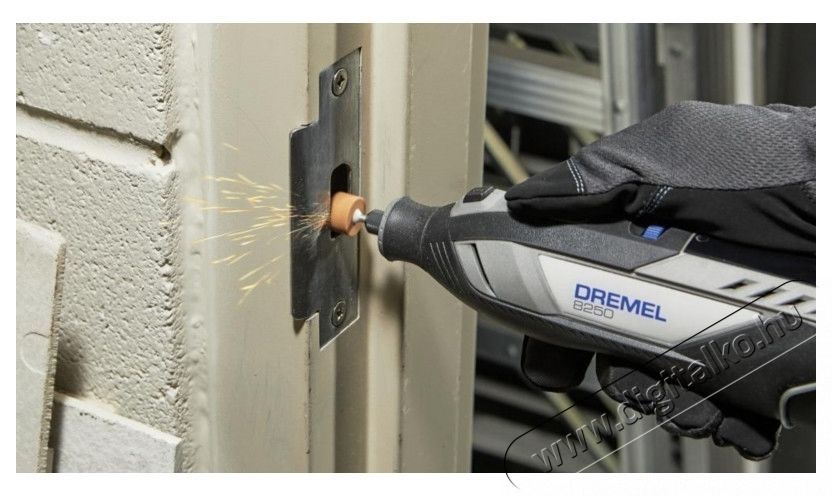 Dremel 8240 5/65 multifunkci&oacute;s szersz&aacute;m H&aacute;ztart&aacute;s / Otthon / K&uuml;lt&eacute;r - Szersz&aacute;m - Multifunkci&oacute;s g&eacute;p - 533280