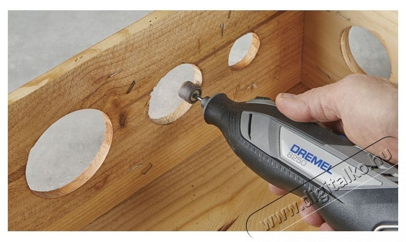 Dremel 8240 5/65 multifunkci&oacute;s szersz&aacute;m H&aacute;ztart&aacute;s / Otthon / K&uuml;lt&eacute;r - Szersz&aacute;m - Multifunkci&oacute;s g&eacute;p - 533280