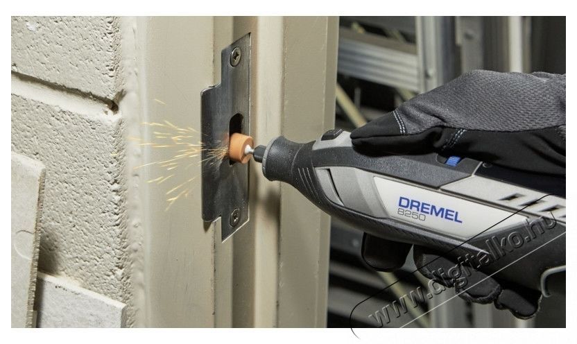 Dremel 8240 5/65 multifunkci&oacute;s szersz&aacute;m H&aacute;ztart&aacute;s / Otthon / K&uuml;lt&eacute;r - Szersz&aacute;m - Multifunkci&oacute;s g&eacute;p - 533280
