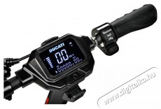 Ducati E-Scooter Pro-II Evo Manuális irányjelzővel Háztartás / Otthon / Kültér - Játék / Sport - Roller / segway / gördeszka - 399733