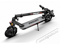 Ducati E-Scooter Pro-II Evo Manuális irányjelzővel Háztartás / Otthon / Kültér - Játék / Sport - Roller / segway / gördeszka - 399733