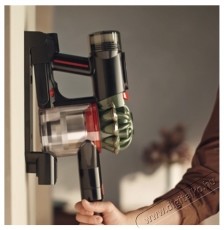 Dyson V8 Cyclone  akkus porsz&iacute;v&oacute;, katonai z&ouml;ld/fekete H&aacute;ztart&aacute;s / Otthon / K&uuml;lt&eacute;r - Porsz&iacute;v&oacute; / takar&iacute;t&oacute;g&eacute;p - K&eacute;zi / &aacute;ll&oacute; porsz&iacute;v&oacute; - 536383
