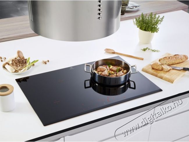 Electrolux EHD8740FOK indukciós főzőlap Konyhai termékek - Sütő-főzőlap, tűzhely (beépíthető) - Indukciós főzőlap (beépíthető) - 285542