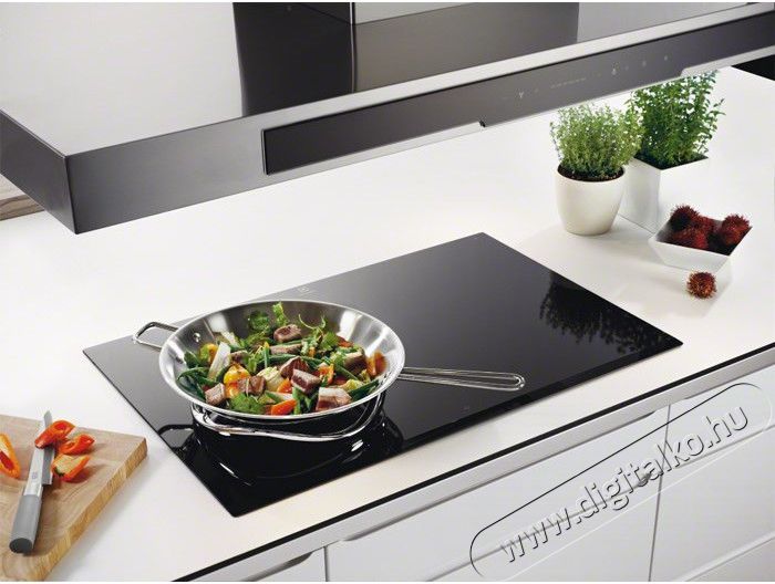 Electrolux EHD8740FOK indukciós főzőlap Konyhai termékek - Sütő-főzőlap, tűzhely (beépíthető) - Indukciós főzőlap (beépíthető) - 285542