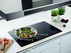 Electrolux INFI-WOK wok serpenyő tartó indukciós főzőlapokhoz + wok serpenyő Konyhai termékek - Edény - Wok serpenyő - 285615