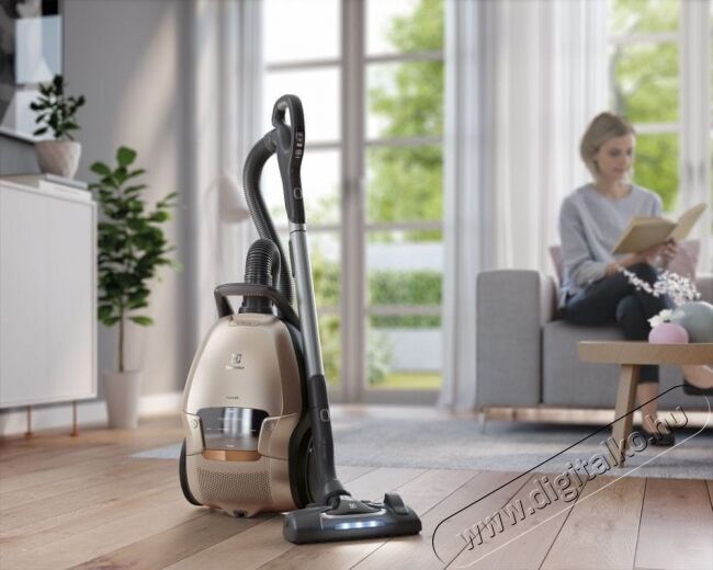 Electrolux PD91-8SSM Pure D9 porzsákos porszívó Háztartás / Otthon / Kültér - Porszívó / takarítógép - Porzsákos porszívó - 345559