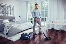 Electrolux EUS8X2DB UltraSilencer porzsákos porszívó Háztartás / Otthon / Kültér - Porszívó / takarítógép - Porzsákos porszívó - 325741