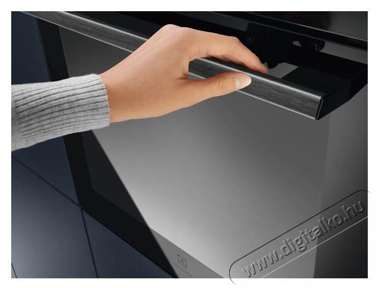 Electrolux EOD6P77Z be&eacute;p&iacute;thető s&uuml;tő gőz funkci&oacute;val Konyhai term&eacute;kek - S&uuml;tő-főzőlap, tűzhely (be&eacute;p&iacute;thető) - S&uuml;tő (be&eacute;p&iacute;thető) - 383504
