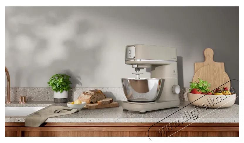 Electrolux E6KM1-4PPT 700 Konyhai term&eacute;kek - Konyhai kisg&eacute;p (elők&eacute;sz&iacute;t&eacute;s / feldolgoz&aacute;s) - Konyhai robotg&eacute;p - 511291