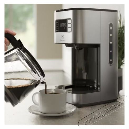 Electrolux E5CM1-6ST K&Aacute;V&Eacute;FŐZŐ FILTERES Konyhai term&eacute;kek - K&aacute;v&eacute;főző / k&aacute;v&eacute;&ouml;rlő / kieg&eacute;sz&iacute;tő - Filteres k&aacute;v&eacute;főző - 513355