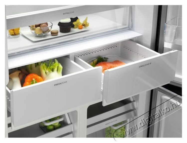 Electrolux ELT9VE52U0 Side by side hűtő, 522 l, NoFrost, E energiaoszt&aacute;ly, LCD kijelző, &Eacute;rint&eacute;svez&eacute;rl&eacute;s, LED vil&aacute;g&iacute;t&aacute;s, 190 cm, Rozsdamentes ac&eacute;l Konyhai term&eacute;kek - Hűtő, fagyaszt&oacute; (szabadon&aacute;ll&oacute;) - Amerikai t&iacute;pus&uacute; Side By Side hűtő - 535176