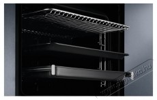 Electrolux EOF5C50BZ Be&eacute;p&iacute;thető elektromos s&uuml;tő, 65L, 9 program, Konvekci&oacute;, Grill, Katalitikus &ouml;ntiszt&iacute;t&aacute;s, D energiaoszt&aacute;ly, Fekete Konyhai term&eacute;kek - S&uuml;tő-főzőlap, tűzhely (be&eacute;p&iacute;thető) - S&uuml;tő (be&eacute;p&iacute;thető) - 537783
