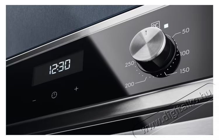 Electrolux EOF5H40BX Be&eacute;p&iacute;thető s&uuml;tő, Elektromos, 65 l, 9 program, konvekci&oacute;s, grill, D energiaoszt&aacute;ly, Rozsdamentes ac&eacute;l Konyhai term&eacute;kek - S&uuml;tő-főzőlap, tűzhely (be&eacute;p&iacute;thető) - S&uuml;tő (be&eacute;p&iacute;thető) - 537779