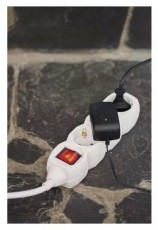 Emos P1323R 3 aljzat 3méter 1,5mm2 kapcsolós fehér hosszabbító Háztartás / Otthon / Kültér - Világítás / elektromosság - Hálózati elosztó / hosszabbító / adapter - 434127