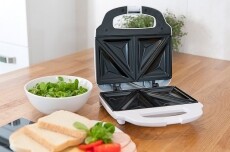 ETA 4156 90000 Tampo 3in1 szendvics-,gofri és grillsütő Konyhai termékek - Konyhai kisgép (sütés / főzés / hűtés / ételkészítés) - Melegszendvics / gofri sütő - 341823