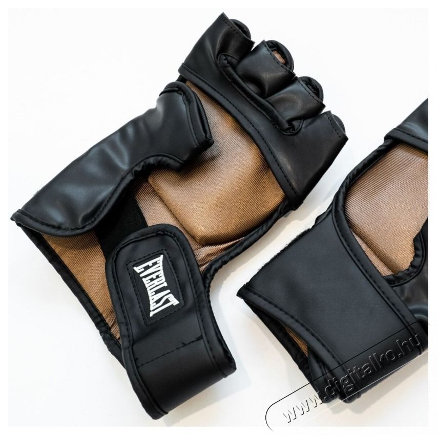 Everlast Titan Hybrid, Boxkesztyű, S/M m&eacute;ret, fekete Sz&eacute;ps&eacute;g&aacute;pol&aacute;s / Eg&eacute;szs&eacute;g - Egy&eacute;b sz&eacute;ps&eacute;g / eg&eacute;szs&eacute;g term&eacute;k - 533357