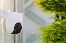 Ezviz H8C Pan & Tilt Wi-Fi t&eacute;rfigyelő kamera, 2 MP, Full HD, Alak&eacute;rz&eacute;kel&eacute;s, Automatikus k&ouml;vet&eacute;s, K&eacute;tir&aacute;ny&uacute; besz&eacute;d, Sz&iacute;nes &eacute;jszakai l&aacute;t&aacute;s, Időj&aacute;r&aacute;s&aacute;ll&oacute; F&eacute;nyk&eacute;pezőg&eacute;p / kamera - Megfigyelő / IP kamera - 531401