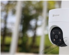 Ezviz H8C Pan & Tilt Wi-Fi t&eacute;rfigyelő kamera, 2 MP, Full HD, Alak&eacute;rz&eacute;kel&eacute;s, Automatikus k&ouml;vet&eacute;s, K&eacute;tir&aacute;ny&uacute; besz&eacute;d, Sz&iacute;nes &eacute;jszakai l&aacute;t&aacute;s, Időj&aacute;r&aacute;s&aacute;ll&oacute; F&eacute;nyk&eacute;pezőg&eacute;p / kamera - Megfigyelő / IP kamera - 531401