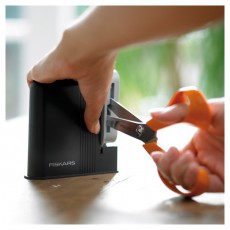 FISKARS 1000812 Clip-Sharp ollóélező Konyhai termékek - Konyhai eszköz - Kés / olló élező - 386647