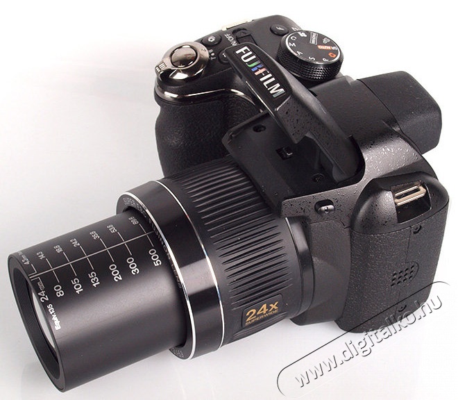 FujiFilm Fuji FinePix S3200 F&eacute;nyk&eacute;pezőg&eacute;p / kamera - Ultrazoom f&eacute;nyk&eacute;pezőg&eacute;p - K&ouml;zepes m&eacute;retű - 253384