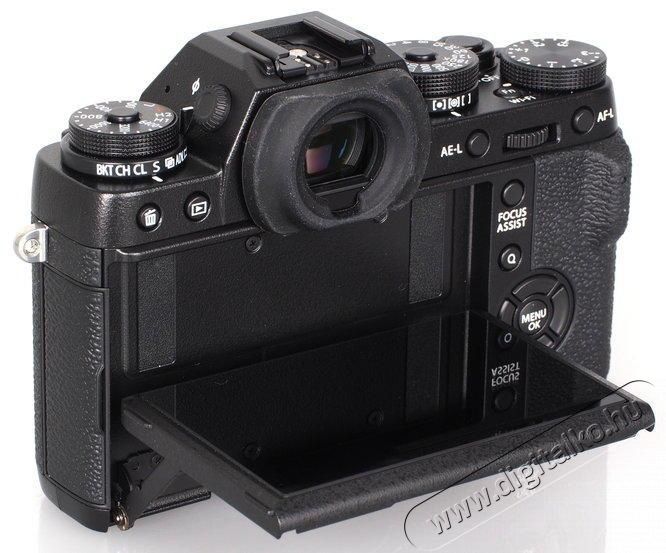 FujiFilm Fuji FinePix X-T1 + 18-55mm Kit F&eacute;nyk&eacute;pezőg&eacute;p / kamera - MILC cser&eacute;lhető objekt&iacute;ves kompakt f&eacute;nyk&eacute;pezőg&eacute;p - 275321