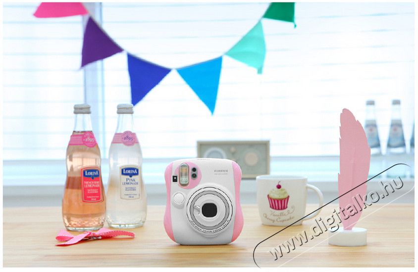 FujiFilm Instax Mini 25 - rózsaszín Fényképezőgép / kamera - Kompakt fényképezőgép - Analóg fényképezőgép - 300006