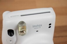 FujiFilm Instax Mini 11 instant fényképezőgép - fehér Fényképezőgép / kamera - Kompakt fényképezőgép - Analóg fényképezőgép - 361293