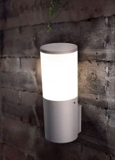 Fumagalli AMELIA WALL LED 8W 2,7K E27 kültéri falilámpa - szürke (DR2.570.000.LYM1R) Háztartás / Otthon / Kültér - Világítás / elektromosság - Kerti / kültéri lámpa - 369502