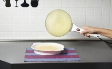 G3 Ferrari G10306 elektromos palacsintasütő 20cm Konyhai termékek - Konyhai kisgép (sütés / főzés / hűtés / ételkészítés) - Sütemény / palacsinta készítő gép - 352671