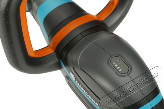 Gardena 14731-20 ComfortCut 60/18V P4A Sövénynyíró akkumulátorral Háztartás / Otthon / Kültér - Kültér / kerti termék / grill - Sövény / kézi fű és lomb vágó - 365547
