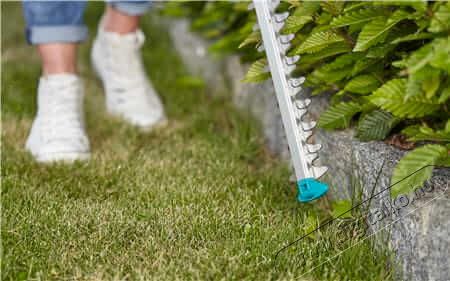 Gardena 14731-20 ComfortCut 60/18V P4A Sövénynyíró akkumulátorral Háztartás / Otthon / Kültér - Kültér / kerti termék / grill - Sövény / kézi fű és lomb vágó - 365547