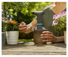 Gardena EasyPump 1 l pumpás permetező Háztartás / Otthon / Kültér - Kültér / kerti termék / grill - Permetezőgép - 408086