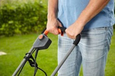 Gardena 503120 PowerMax 1100/32 fűnyíró Háztartás / Otthon / Kültér - Kültér / kerti termék / grill - Fűnyíró / gyeplazító - 365541