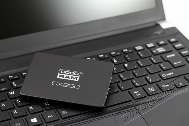 Goodram 240GB SATA3 2,5 CX200 7mm (SSDPR-CX200-240) SSD Egyéb - Nem forgalmazzuk ! - 337159