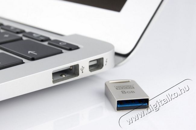 Goodram 8GB USB3.0 UPO3 (UPO3-0080S0R11) pendrive - ezüst Egyéb - Nem forgalmazzuk ! - 337243