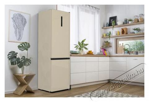 Gorenje NRK6202AC4 alulfagyasztós hűtőszekrény Konyhai termékek - Hűtő, fagyasztó (szabadonálló) - Alulfagyasztós kombinált hűtő - 494327