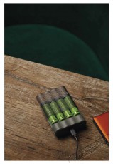 GP Batteries GP Speed M451 Akkutöltő + 4×AA ReCyko 2700 Fényképezőgép / kamera - Sport kamera tartozékok - Akkumulátor / töltő - 406452